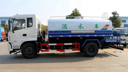 國六東風(fēng)13方灑水車廠價(jià)銷售，配置升級與價(jià)格分析